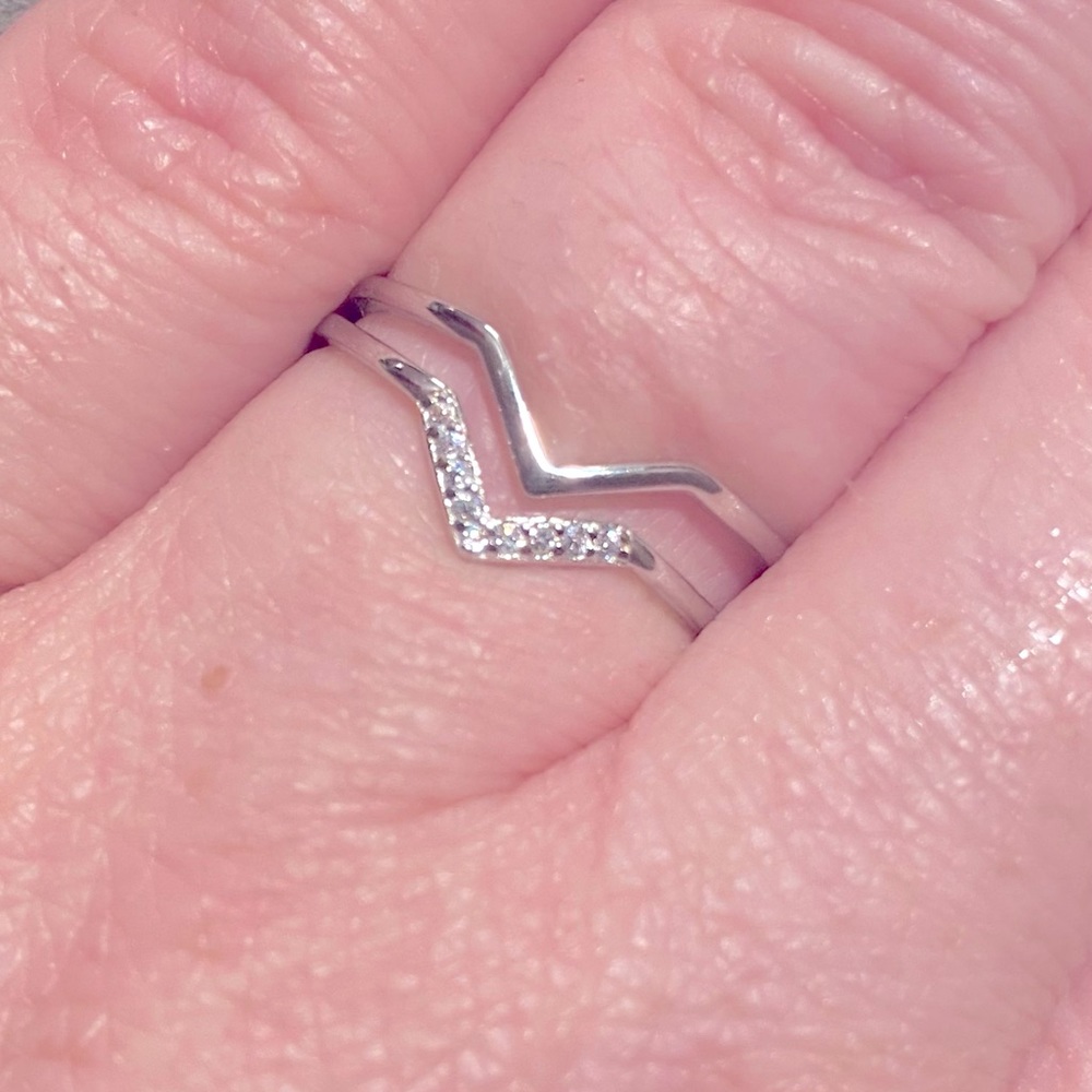 V Shape Open Band S925 - image 1